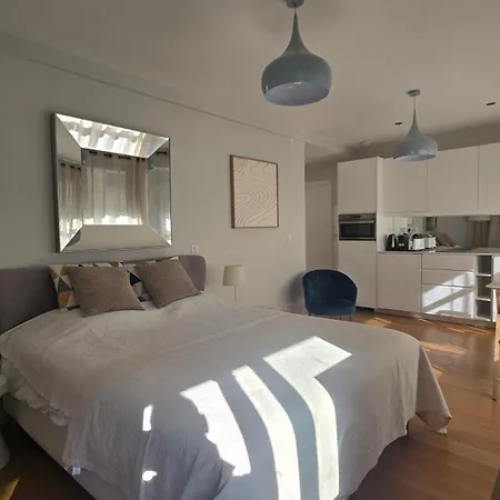 Studio7eme Apartment *